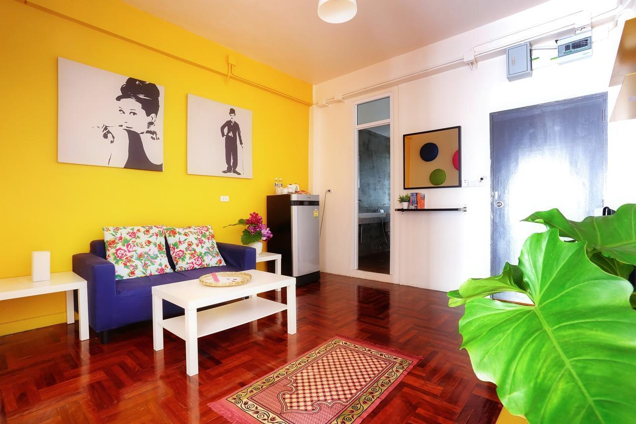 Baan Saladaeng Boutique Guesthouse Bangkok Bagian luar foto