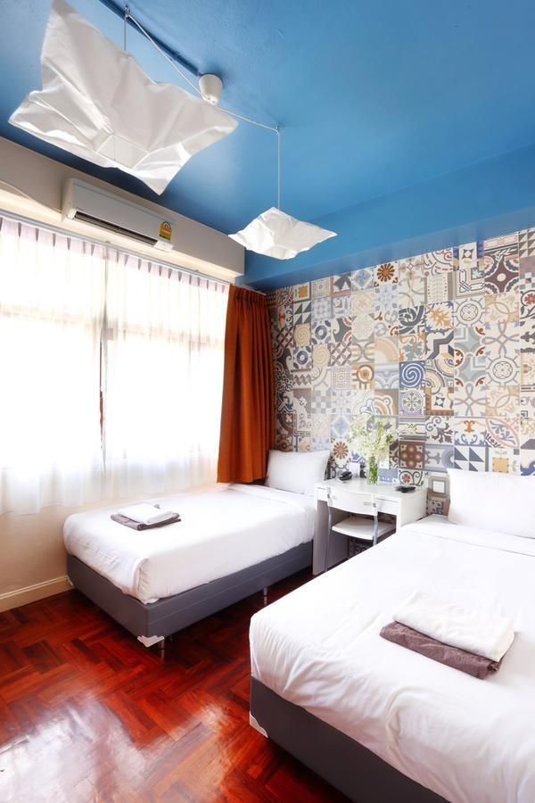 Baan Saladaeng Boutique Guesthouse Bangkok Bagian luar foto